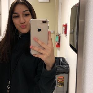 Meet your Posher, Maria